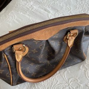 Authentic Louis Vuitton purse